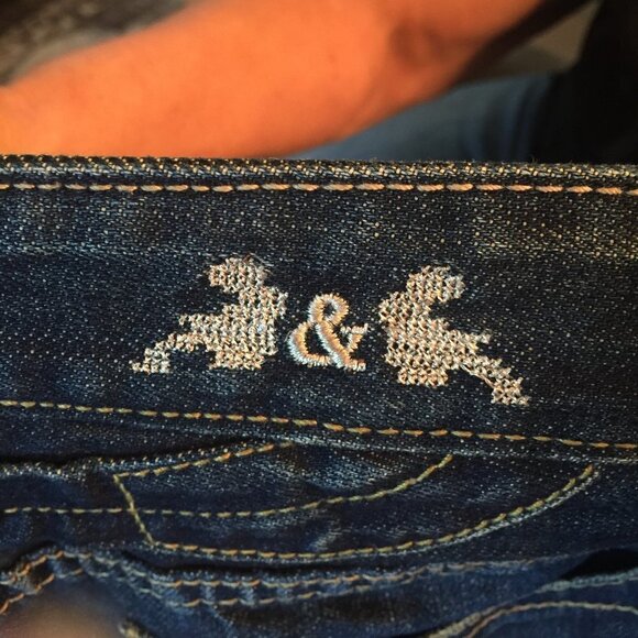 C & V denim mighty mini skirt! Size 26 - Picture 4 of 6